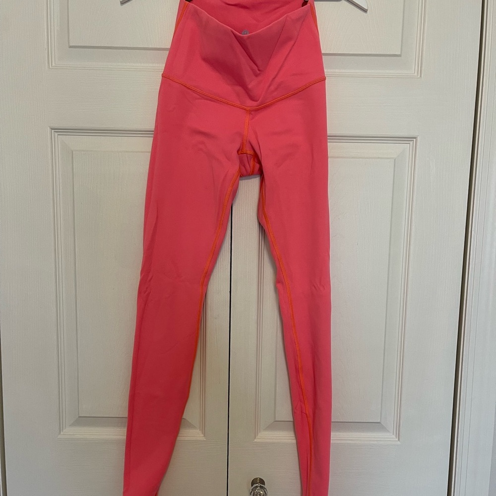 Lululemon Reversible Wunder Unders Size 6 - image 2